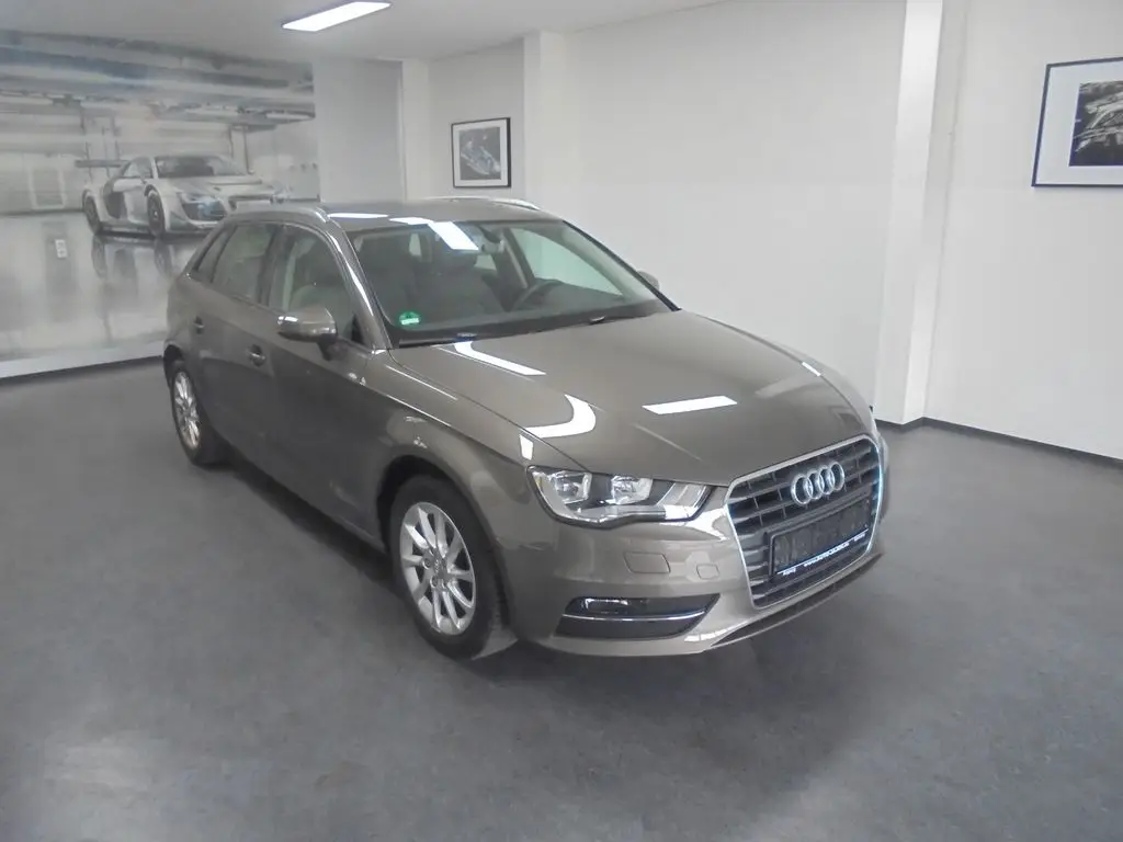 Photo 1 : Audi A3 2015 Petrol