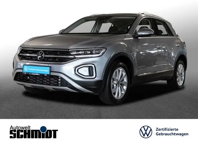 Photo 1 : Volkswagen T-roc 2023 Essence