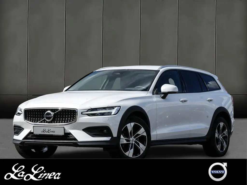 Photo 1 : Volvo V60 2023 Diesel