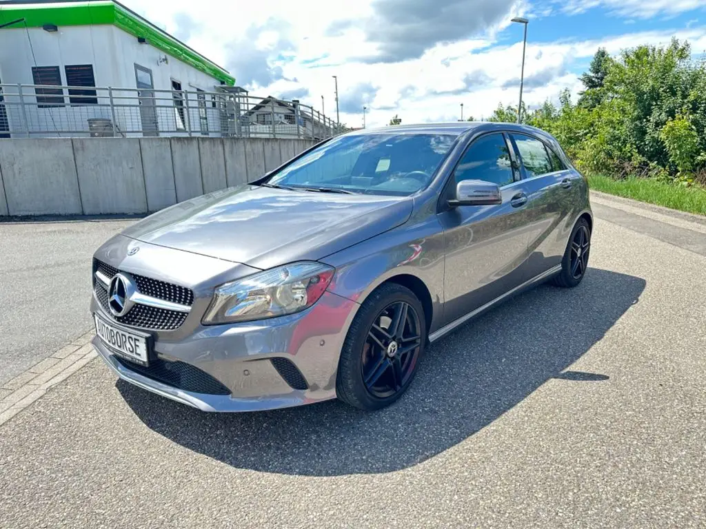 Photo 1 : Mercedes-benz Classe A 2017 Essence