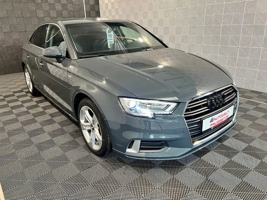 Photo 1 : Audi A3 2018 Petrol