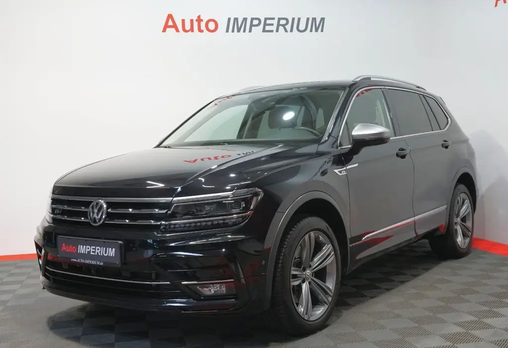 Photo 1 : Volkswagen Tiguan 2020 Petrol