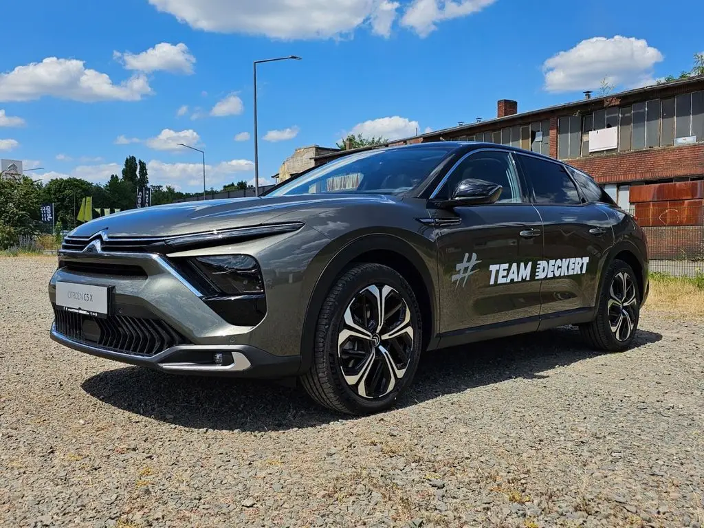 Photo 1 : Citroen C5 X 2023 Hybrid