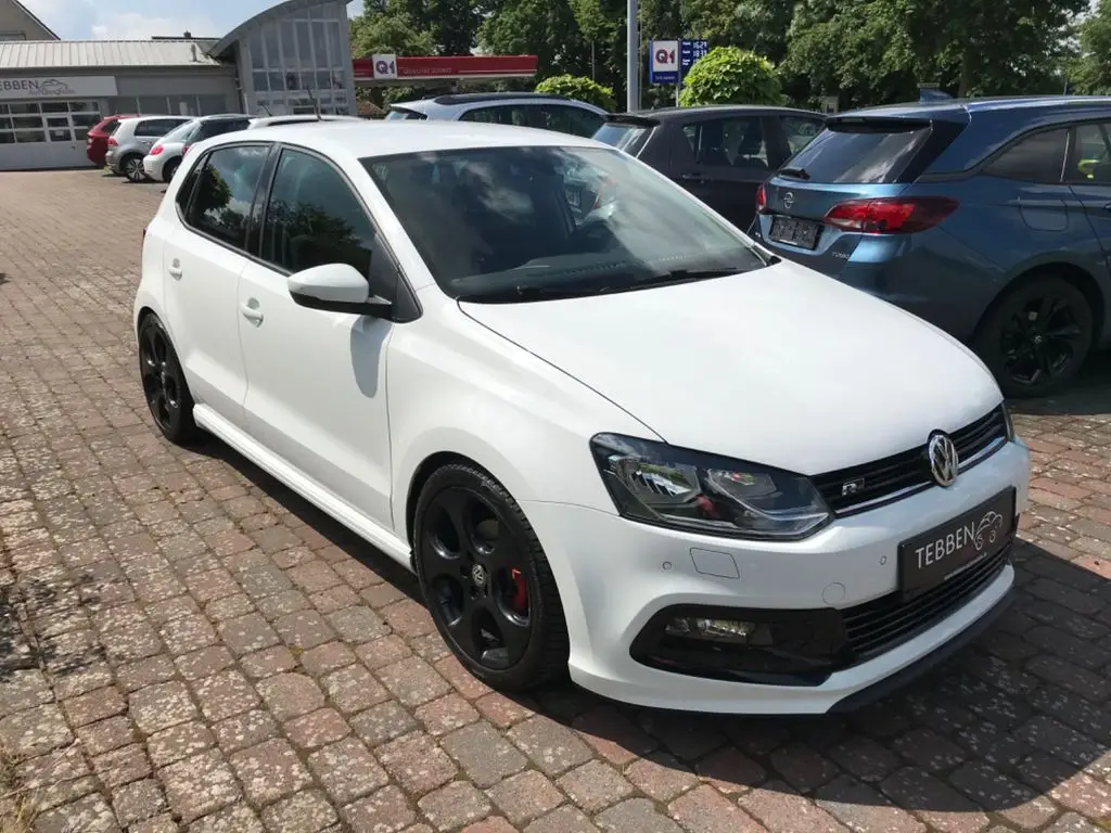 Photo 1 : Volkswagen Polo 2017 Petrol