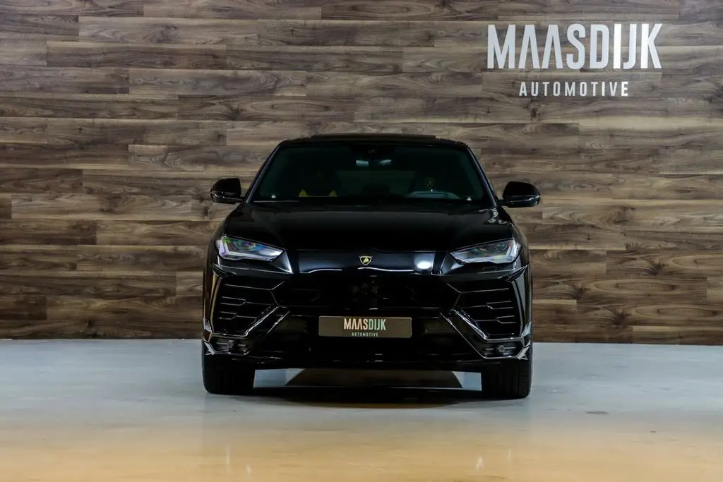 Photo 1 : Lamborghini Urus 2021 Essence