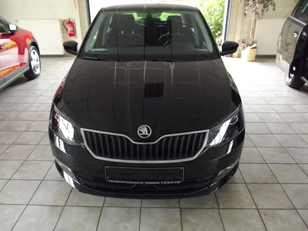 Photo 1 : Skoda Fabia 2018 Petrol