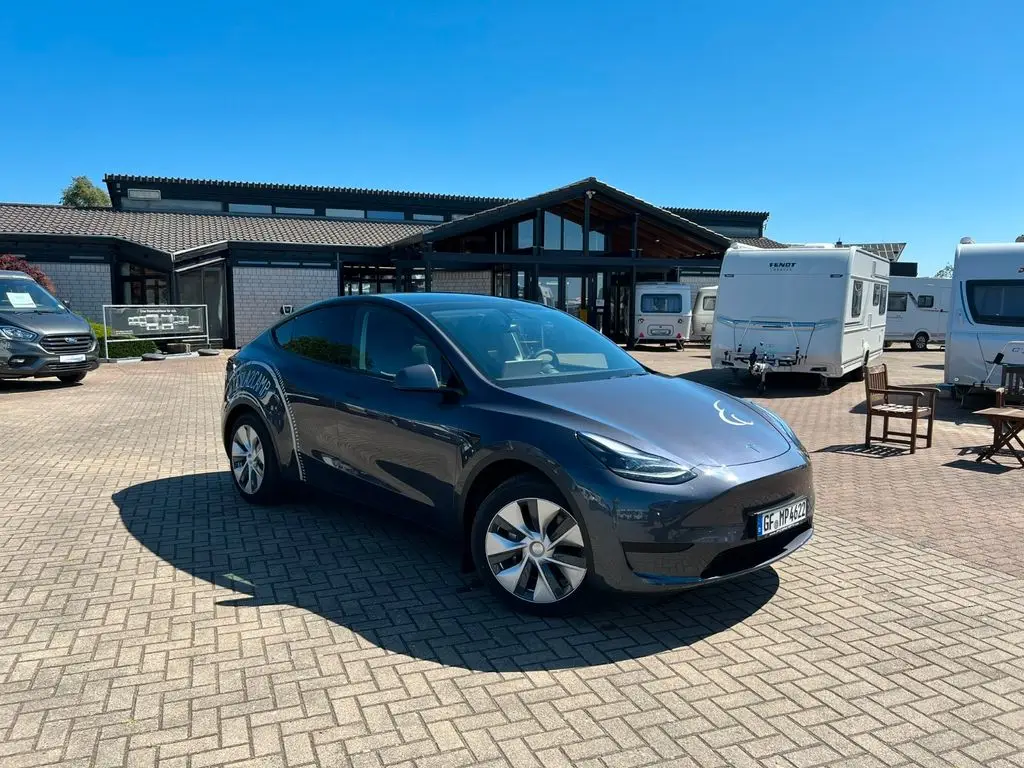 Photo 1 : Tesla Model Y 2023 Non renseigné