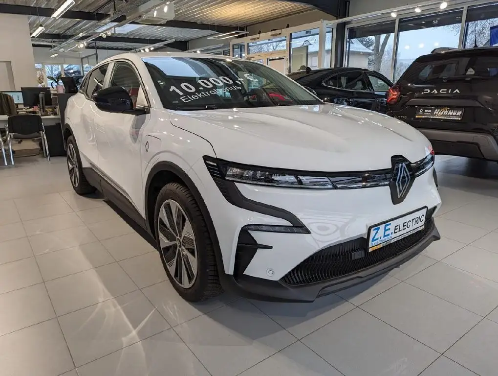 Photo 1 : Renault Megane 2024 Non renseigné