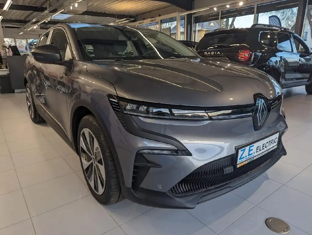 Photo 1 : Renault Megane 2024 Non renseigné