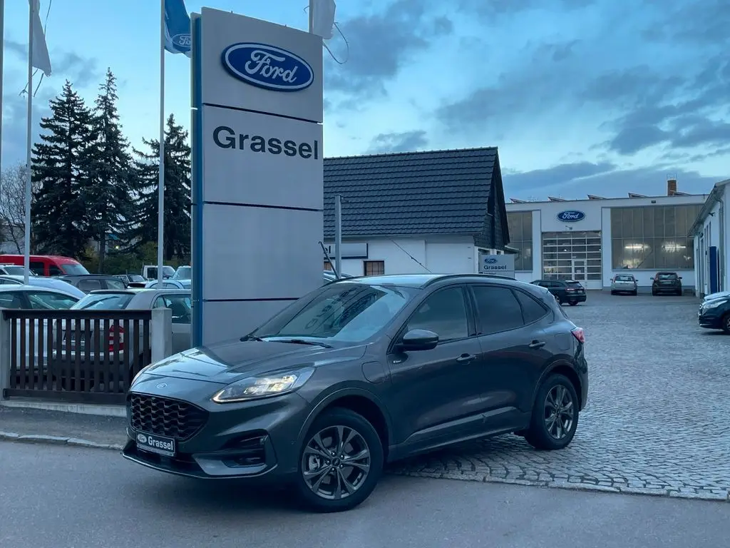 Photo 1 : Ford Kuga 2021 Hybrid