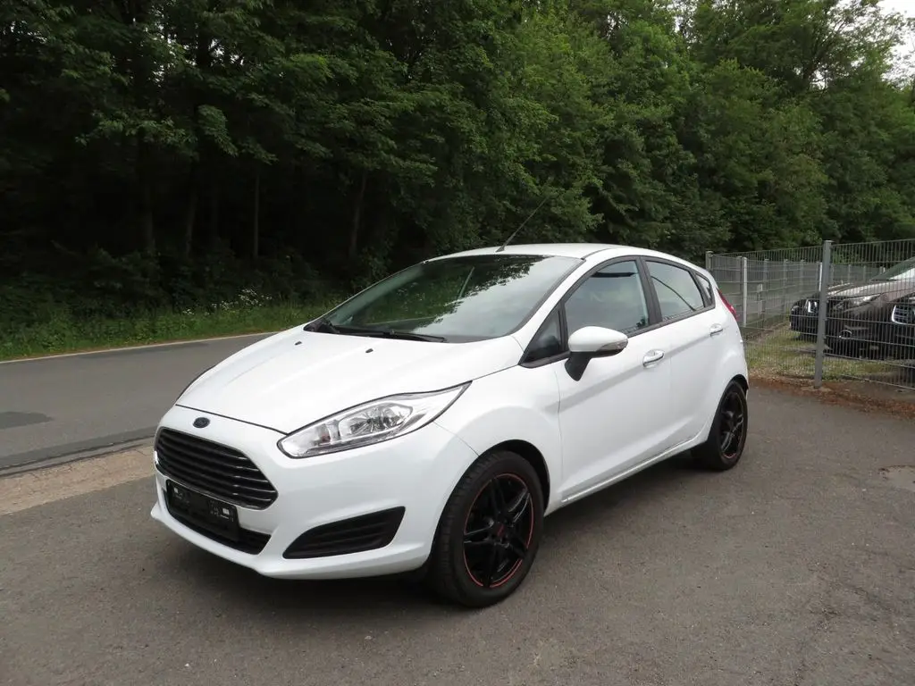 Photo 1 : Ford Fiesta 2015 Essence