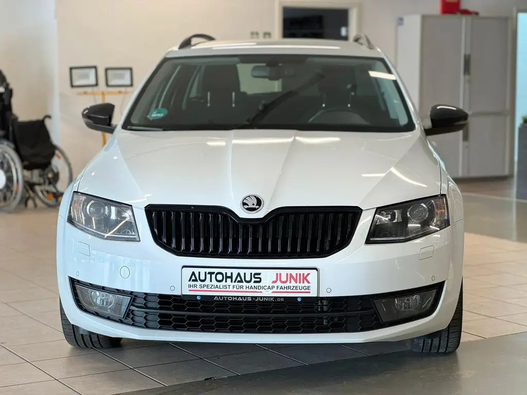 Photo 1 : Skoda Octavia 2015 Petrol