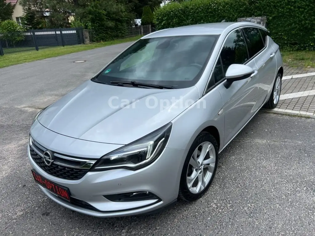 Photo 1 : Opel Astra 2016 Petrol