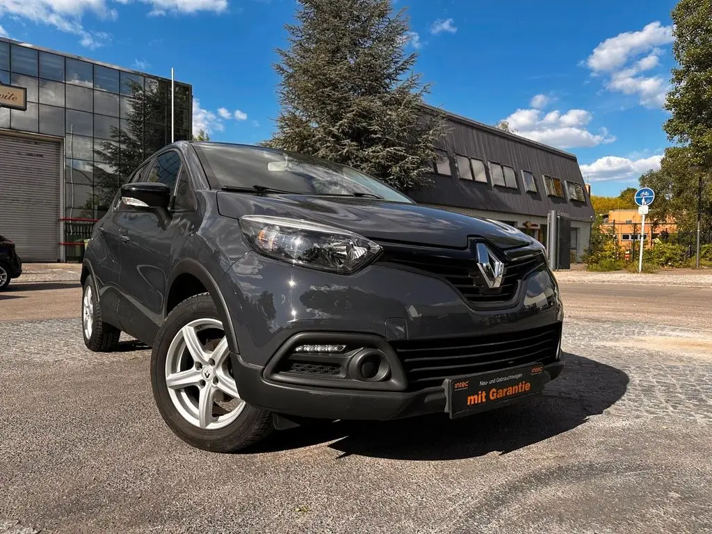 Photo 1 : Renault Captur 2015 Petrol