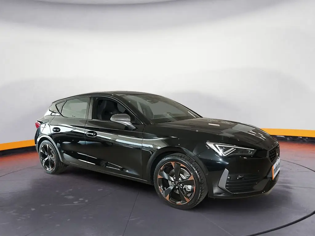 Photo 1 : Cupra Leon 2023 Petrol