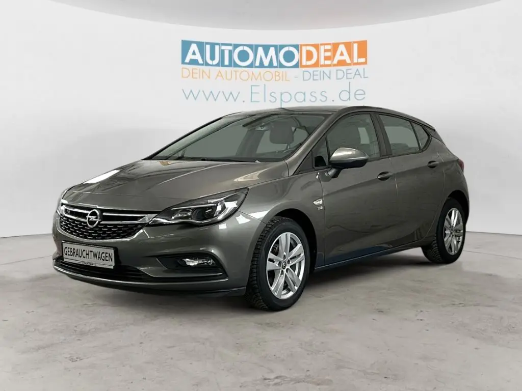 Photo 1 : Opel Astra 2019 Essence