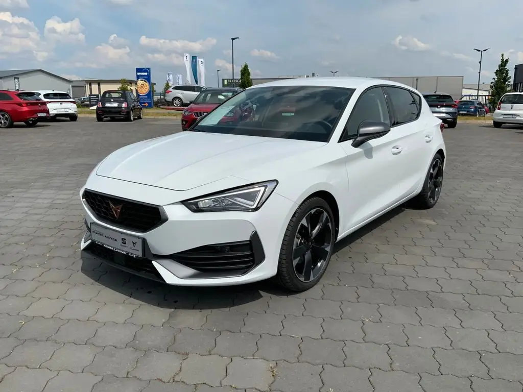 Photo 1 : Cupra Leon 2023 Petrol