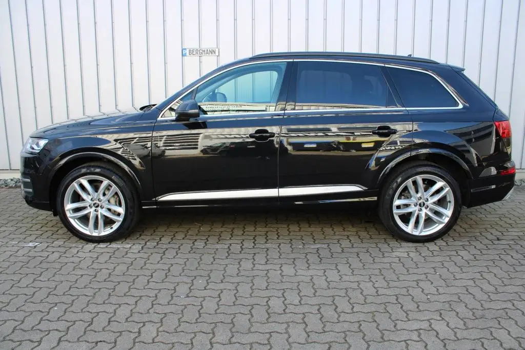 Photo 1 : Audi Q7 2018 Diesel