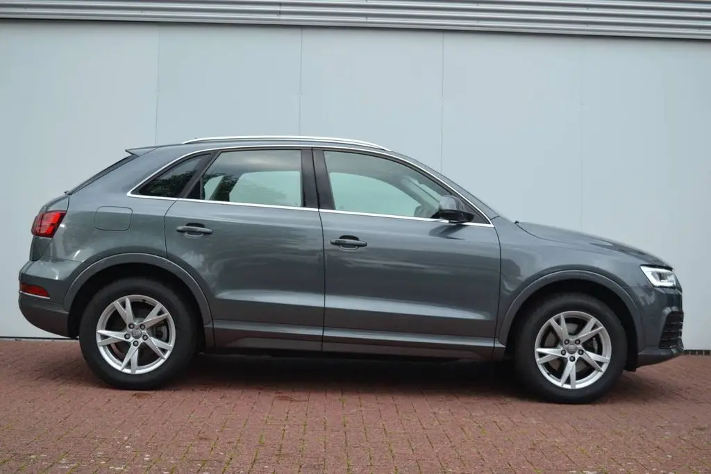 Photo 1 : Audi Q3 2018 Essence