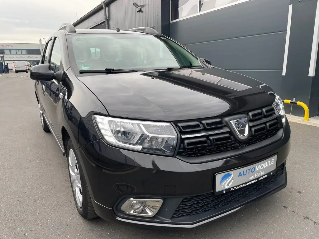 Photo 1 : Dacia Logan 2017 Petrol