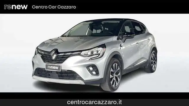 Photo 1 : Renault Captur 2023 Petrol