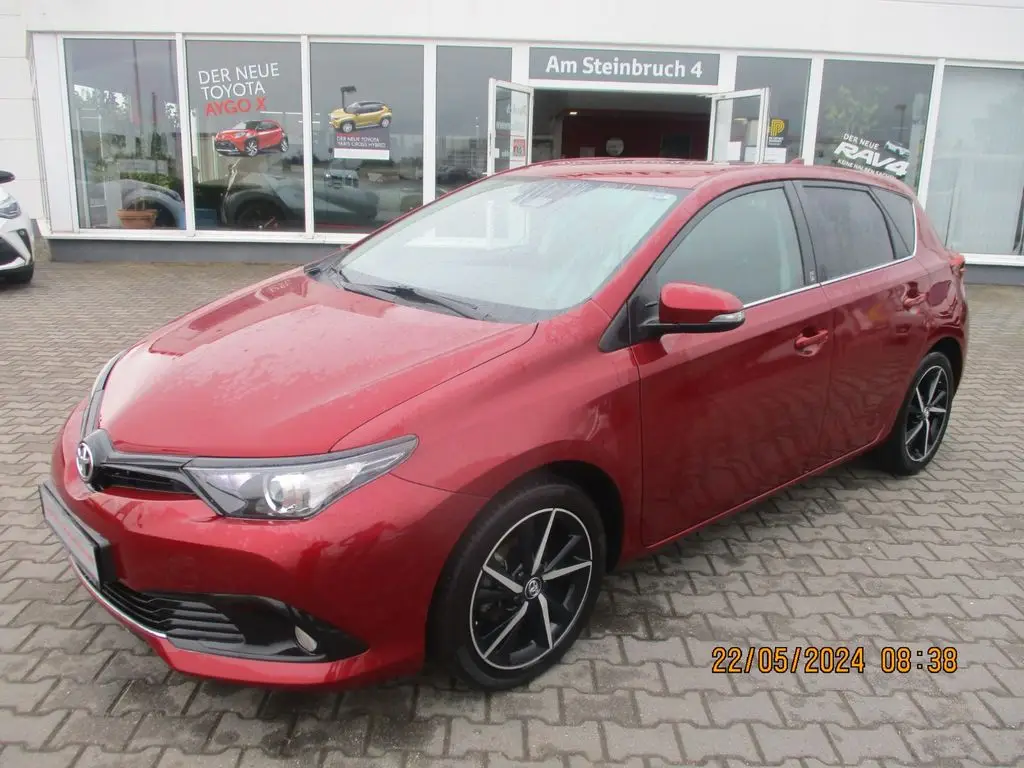 Photo 1 : Toyota Auris 2019 Essence