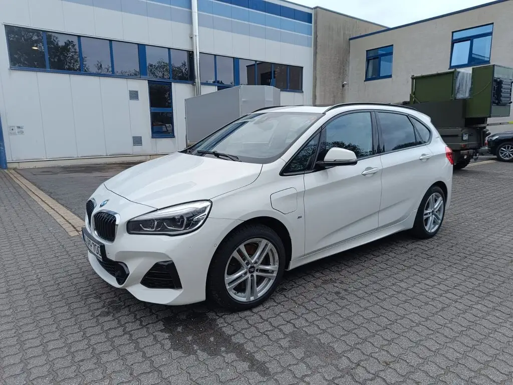 Photo 1 : Bmw Serie 2 2018 Hybrid