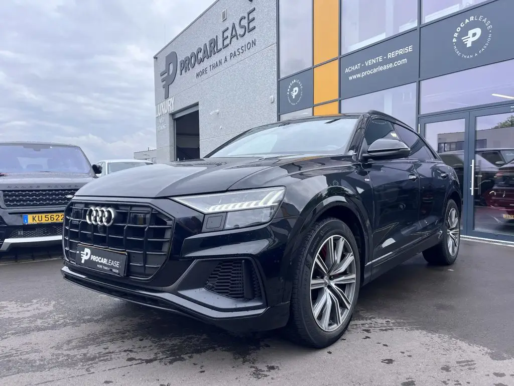 Photo 1 : Audi Q8 2021 Hybrid