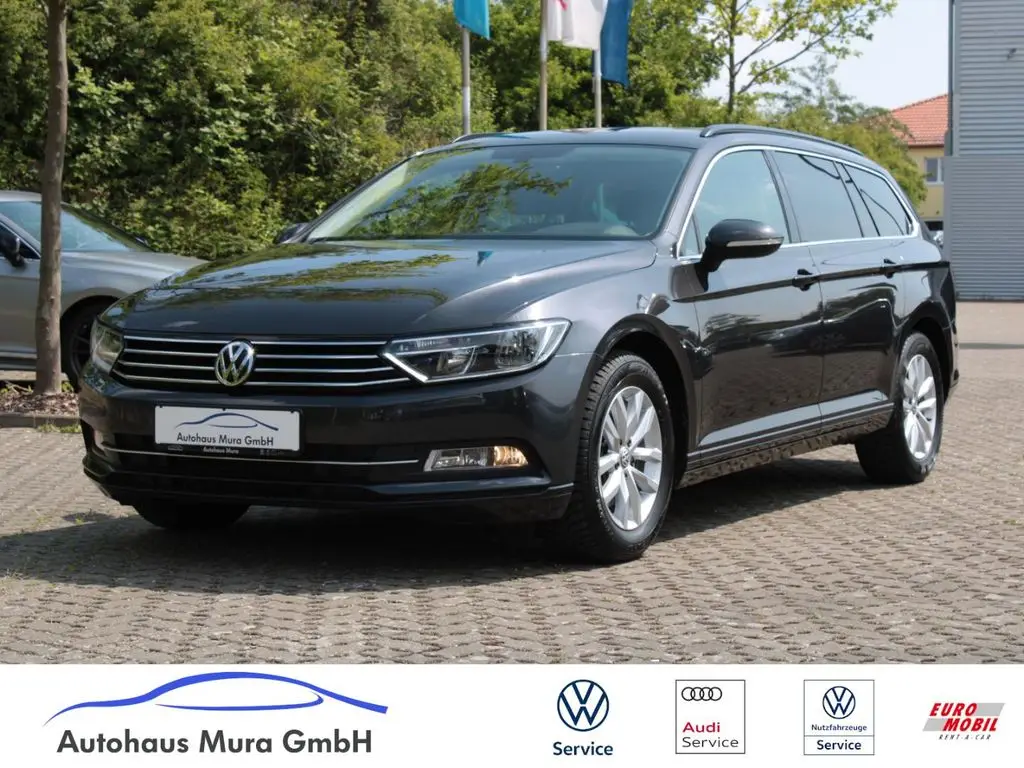 Photo 1 : Volkswagen Passat 2019 Essence