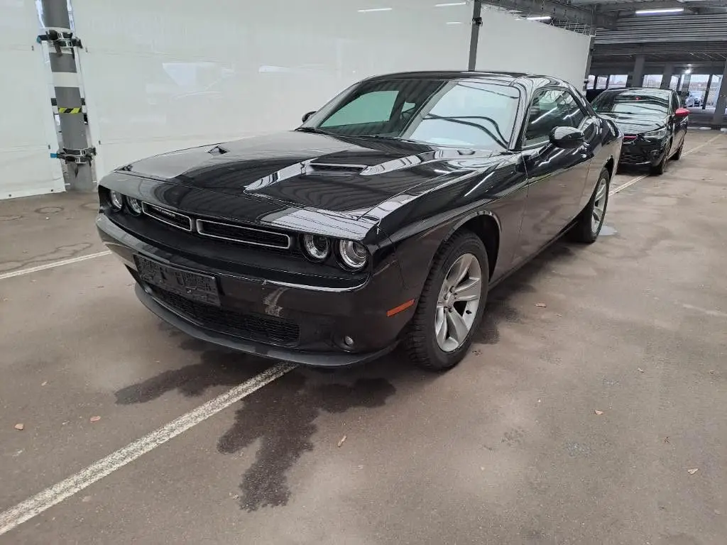 Photo 1 : Dodge Challenger 2022 Petrol