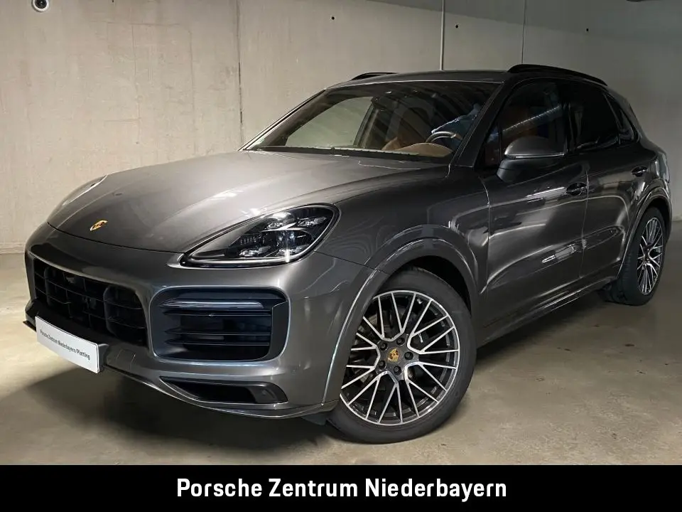 Photo 1 : Porsche Cayenne 2019 Essence