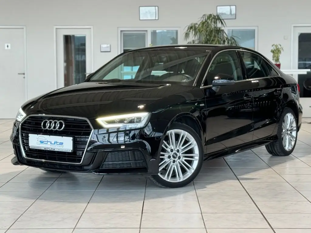 Photo 1 : Audi A3 2017 Petrol