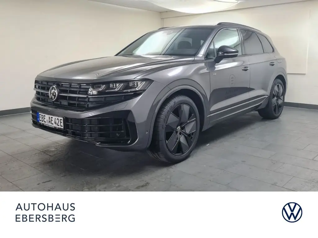 Photo 1 : Volkswagen Touareg 2024 Hybrid