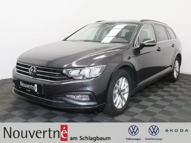 Photo 1 : Volkswagen Passat 2023 Essence