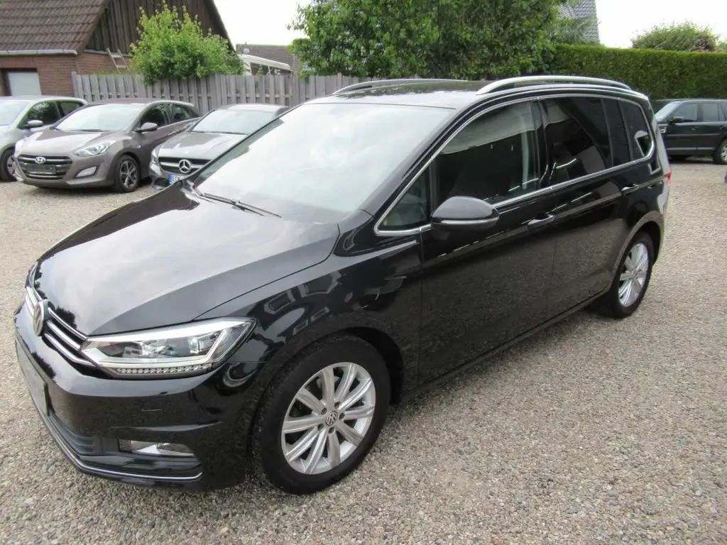 Photo 1 : Volkswagen Touran 2017 Petrol