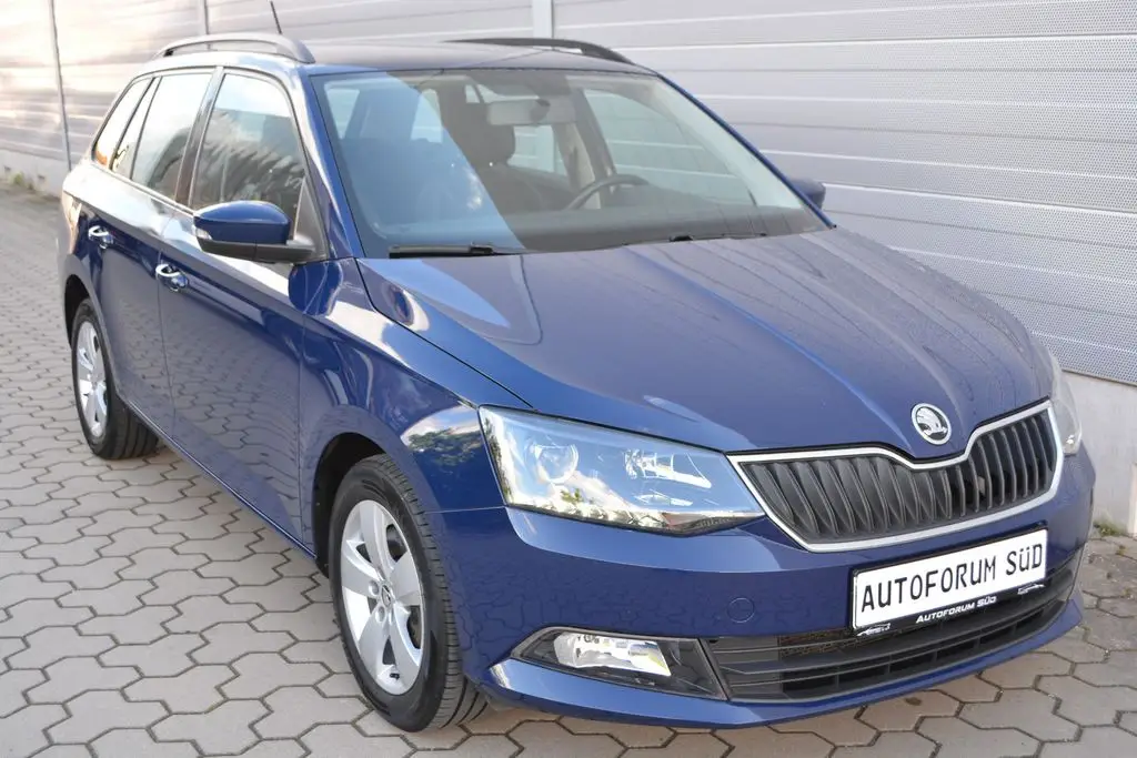 Photo 1 : Skoda Fabia 2015 Petrol