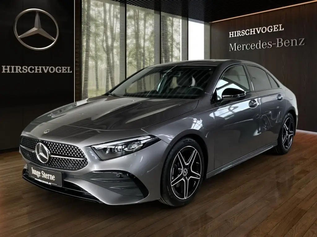 Photo 1 : Mercedes-benz Classe A 2023 Petrol