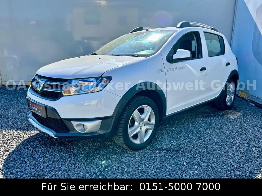 Photo 1 : Dacia Sandero 2015 Petrol