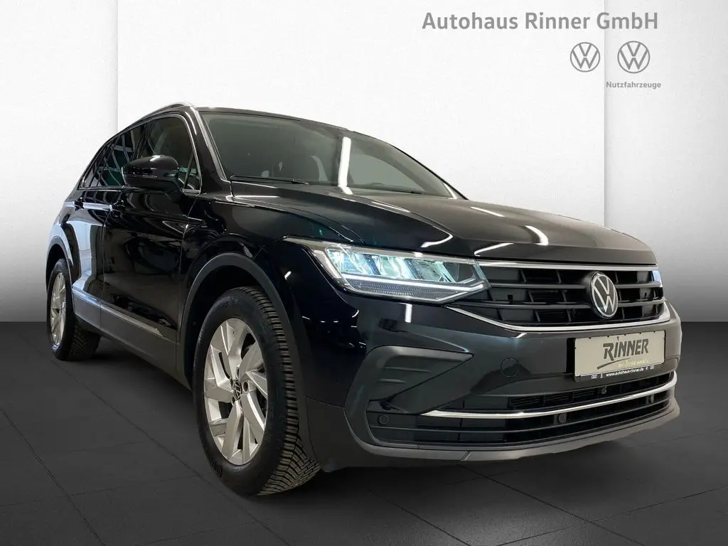 Photo 1 : Volkswagen Tiguan 2023 Petrol