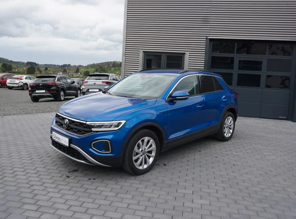 Photo 1 : Volkswagen T-roc 2023 Essence