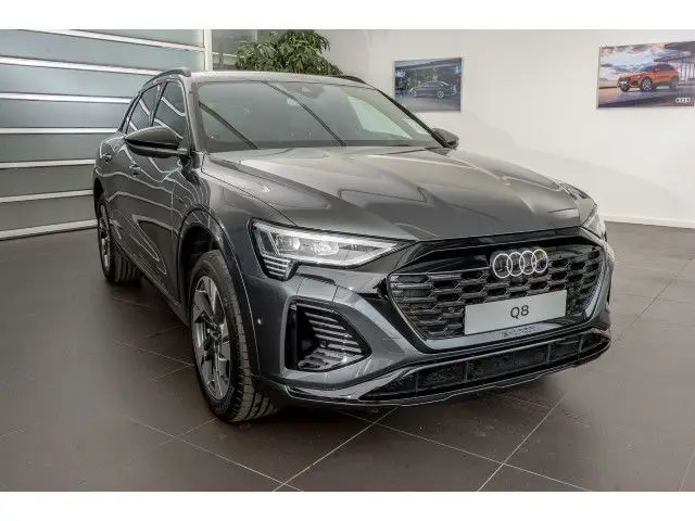 Photo 1 : Audi Q8 2024 Non renseigné