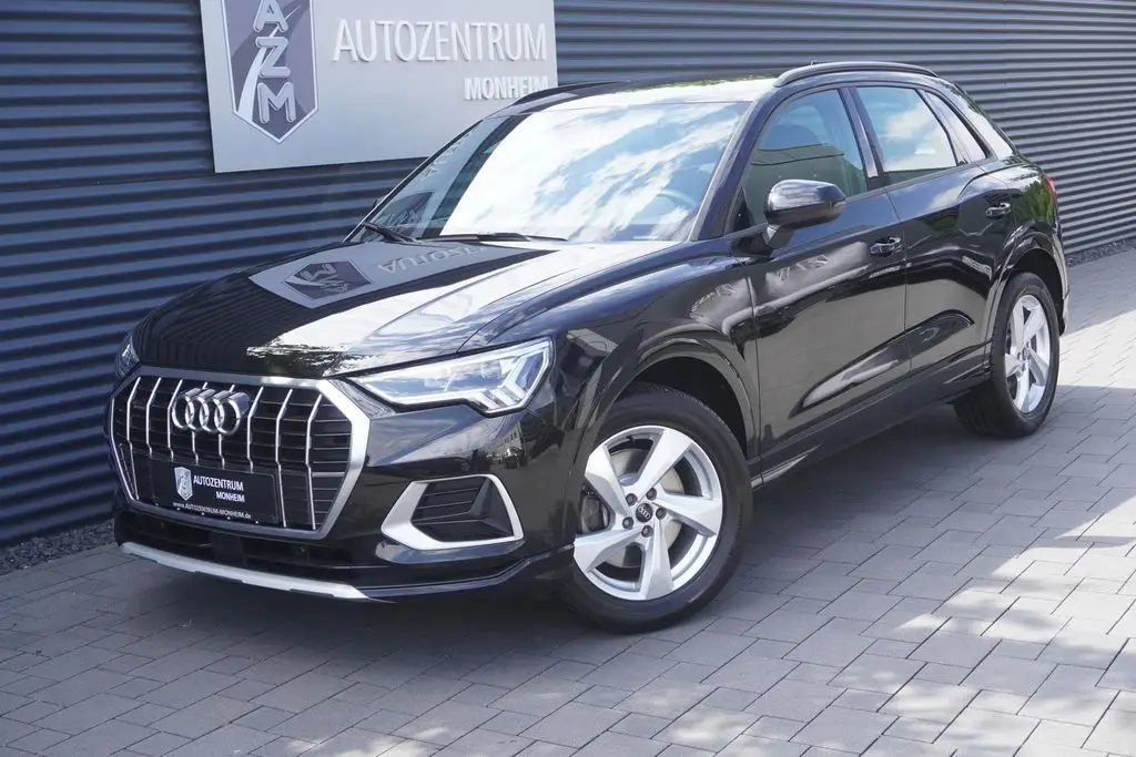 Photo 1 : Audi Q3 2021 Petrol