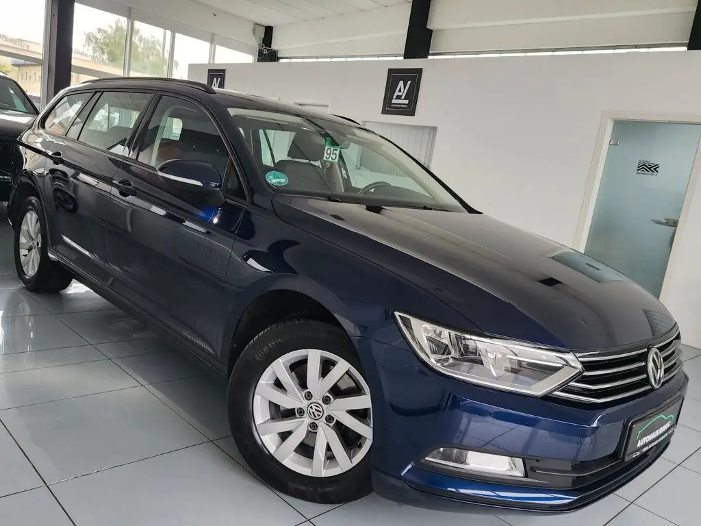 Photo 1 : Volkswagen Passat 2018 Diesel