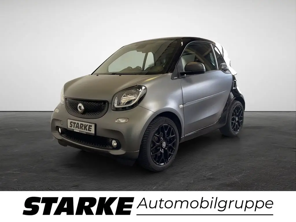 Photo 1 : Smart Fortwo 2017 Petrol