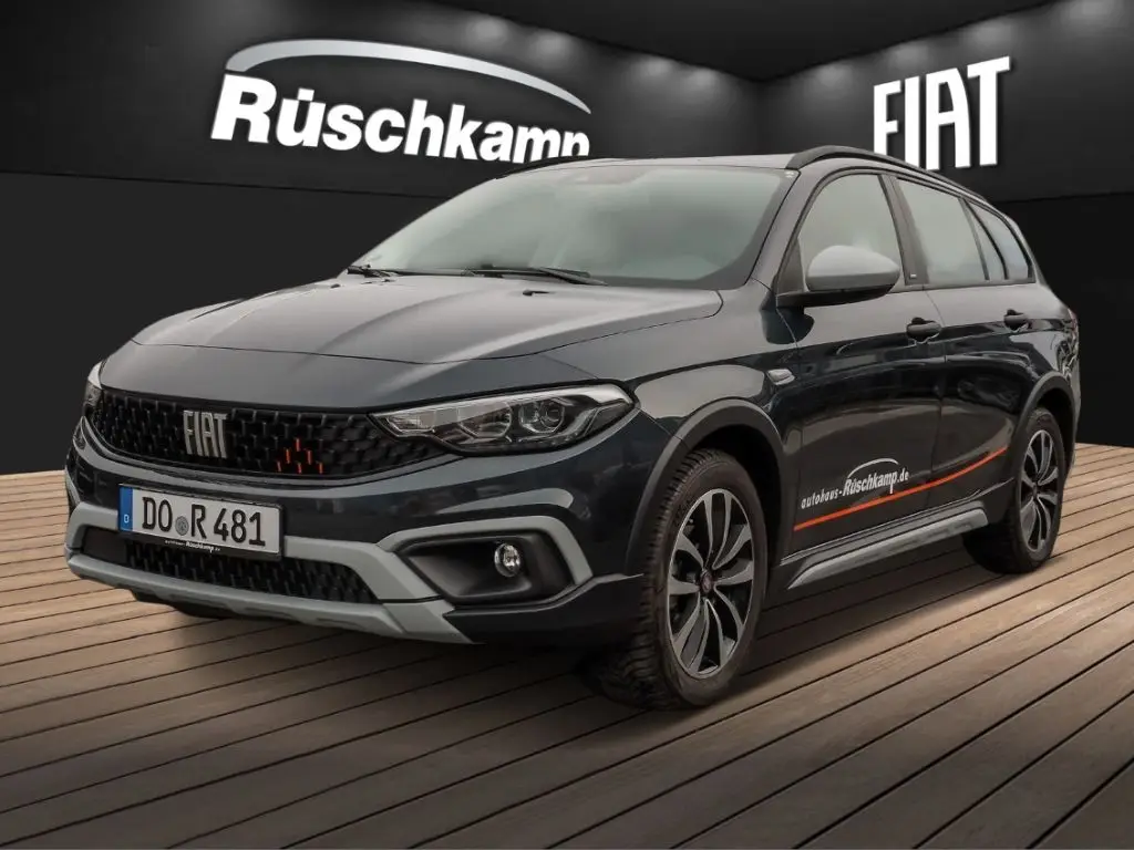 Photo 1 : Fiat Tipo 2024 Petrol