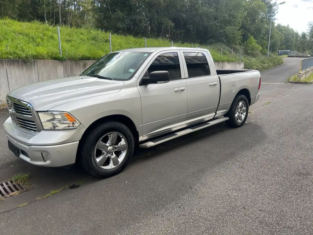 Photo 1 : Dodge Ram 2020 Petrol