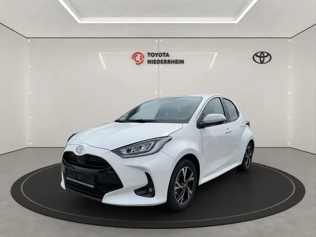 Photo 1 : Toyota Yaris 2024 Hybride