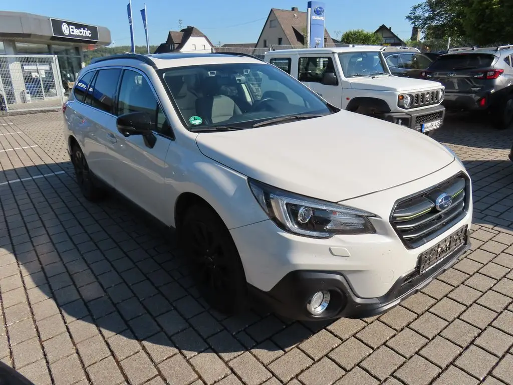 Photo 1 : Subaru Outback 2019 Petrol