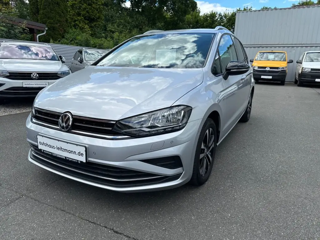 Photo 1 : Volkswagen Golf 2019 Petrol