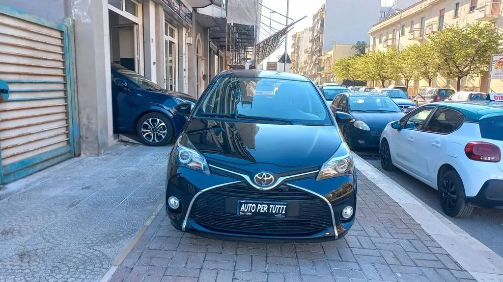 Photo 1 : Toyota Yaris 2015 Diesel